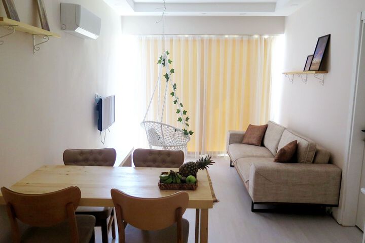 Room 15 of 28