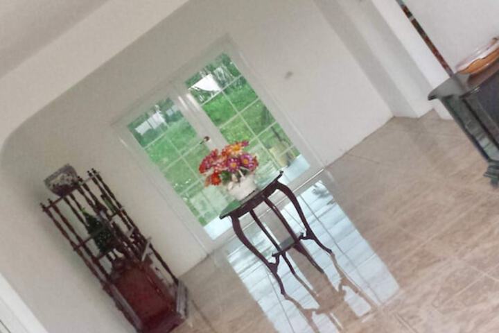 Room 16 of 30