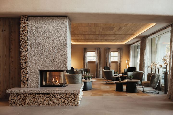 Hotel Interior 4 of 92