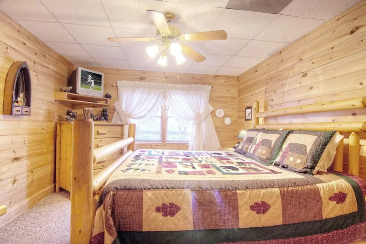 Room 3 of 10