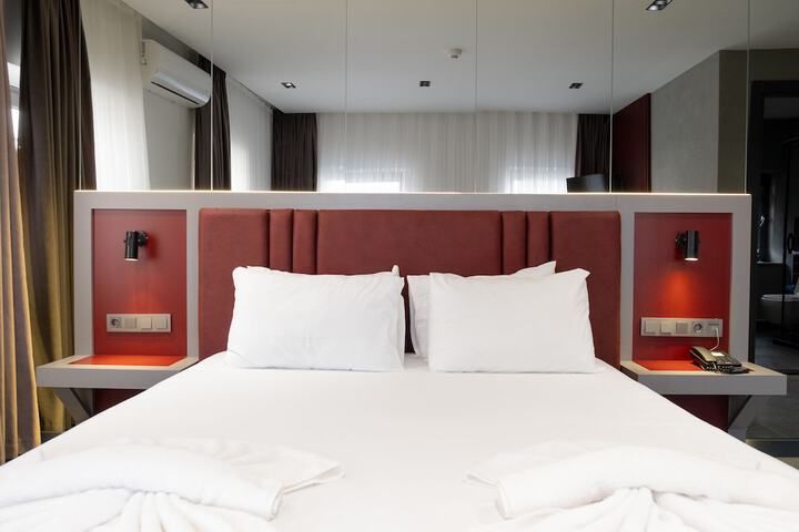 Room 15 of 49