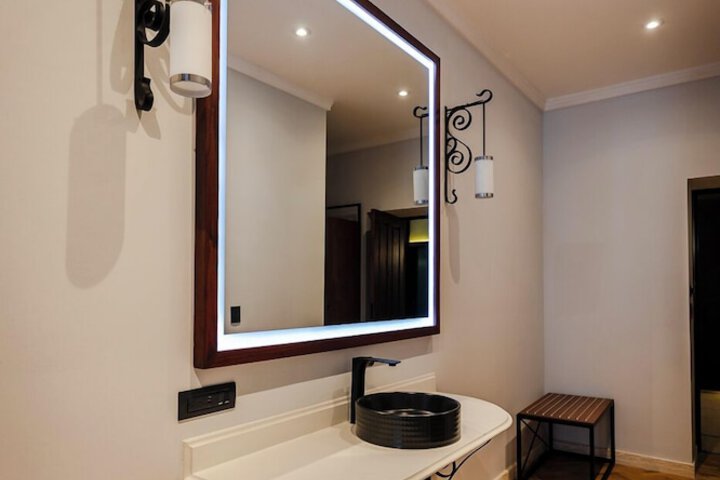 Room 51 of 88