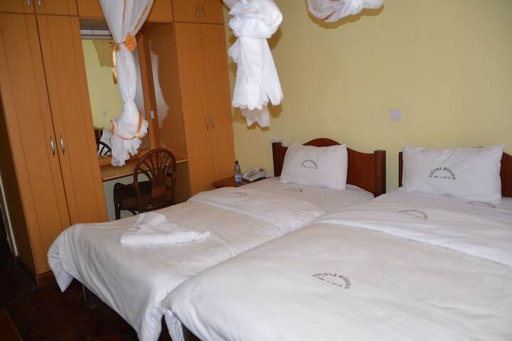 Room 7 of 130