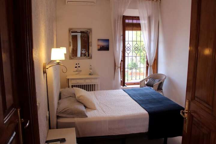 Room 8 of 36
