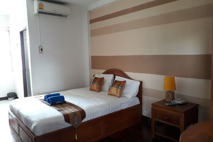 Room 13 of 51