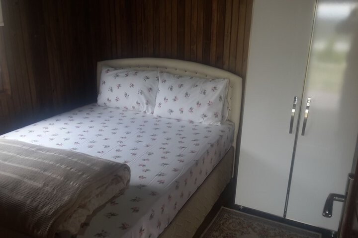 Room 4 of 5