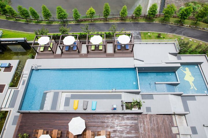 Pool 28 of 41