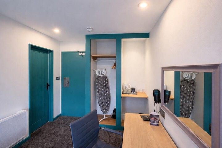 Room 15 of 52