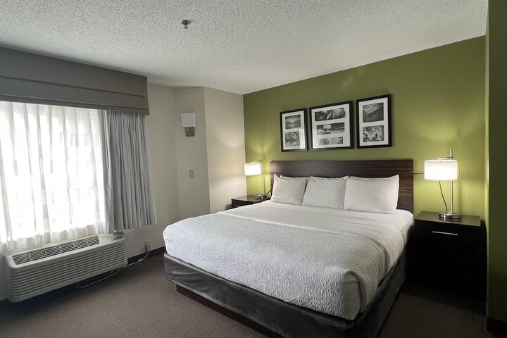 Room 5 of 44