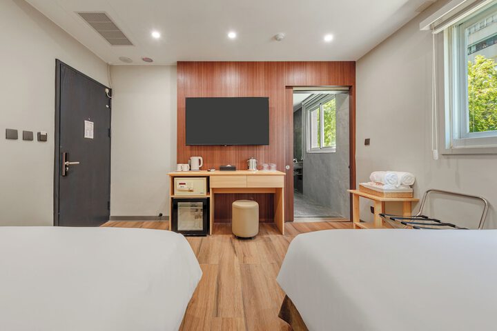 Room 41 of 69
