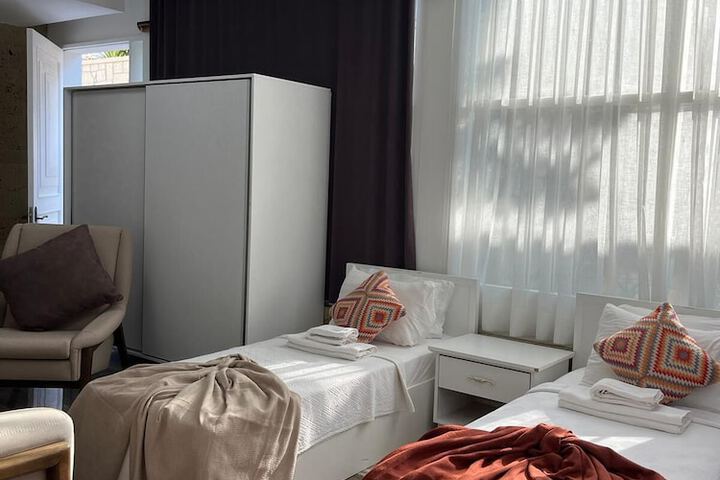 Room 17 of 72