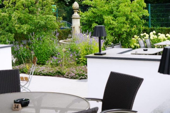Sundeck 120 of 131