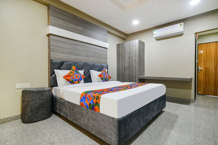 Room 16 of 26