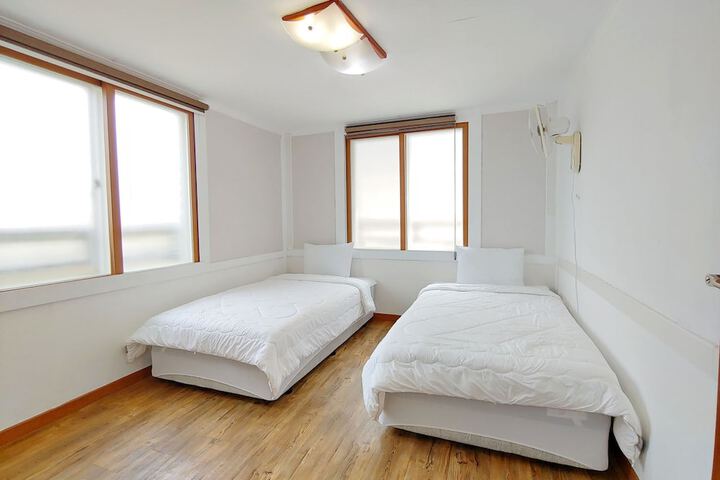 Room 20 of 46