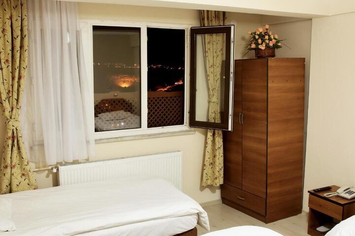 Room 18 of 51