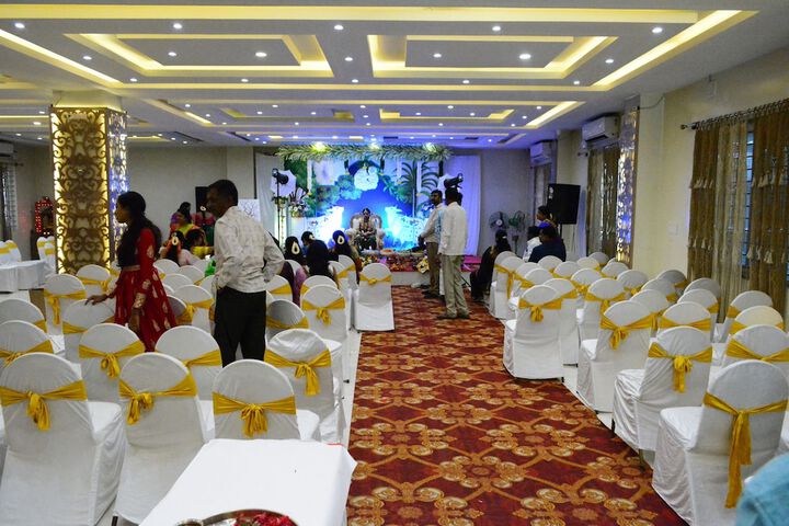 Ballroom/Hall 47 of 60
