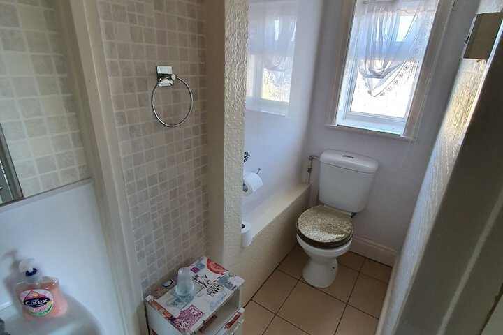 Room 75 of 97