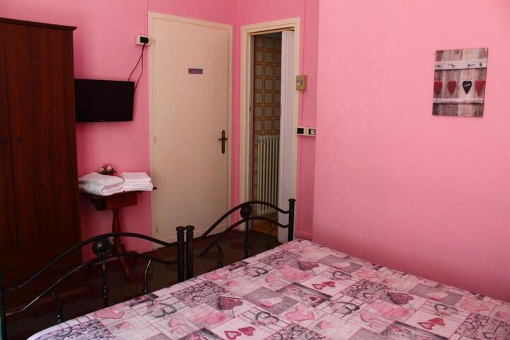 Room 46 of 107