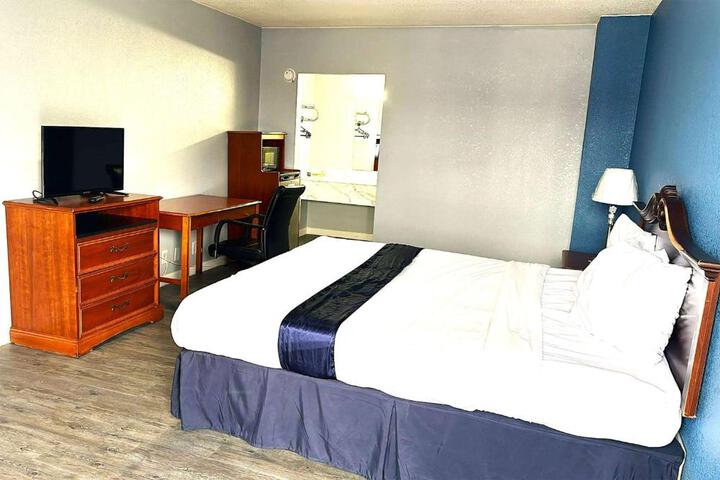 2 Double Beds (4 of 5)