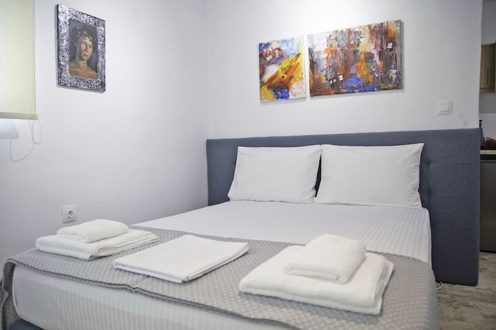Room 2 of 19