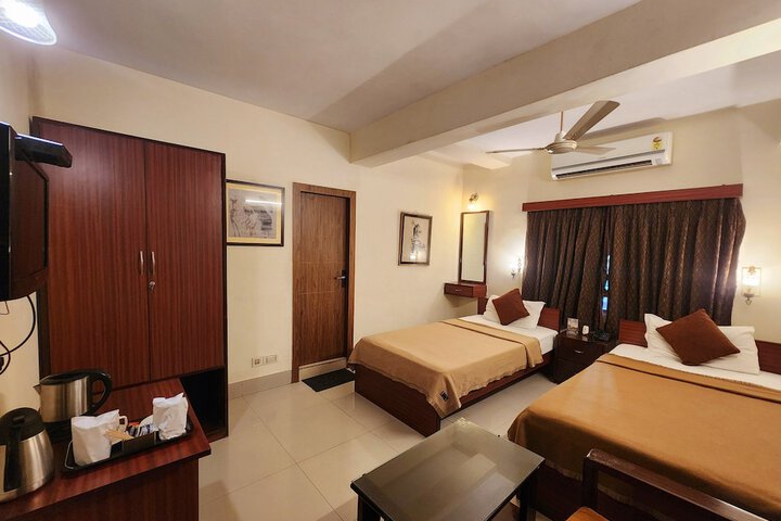 Room 33 of 96