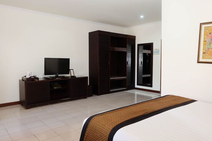 Room 12 of 79