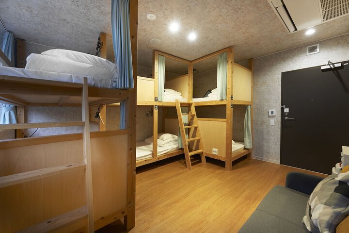Room 16 of 127
