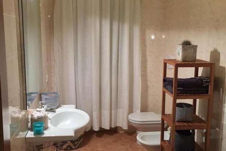 Room 17 of 25