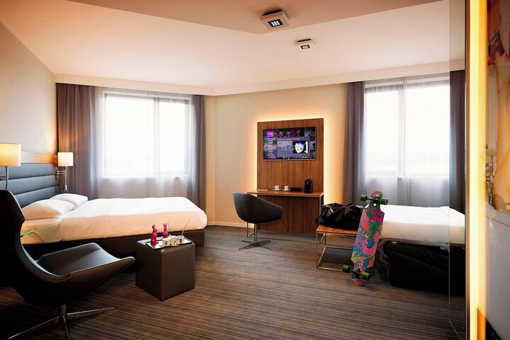 Room 13 of 46