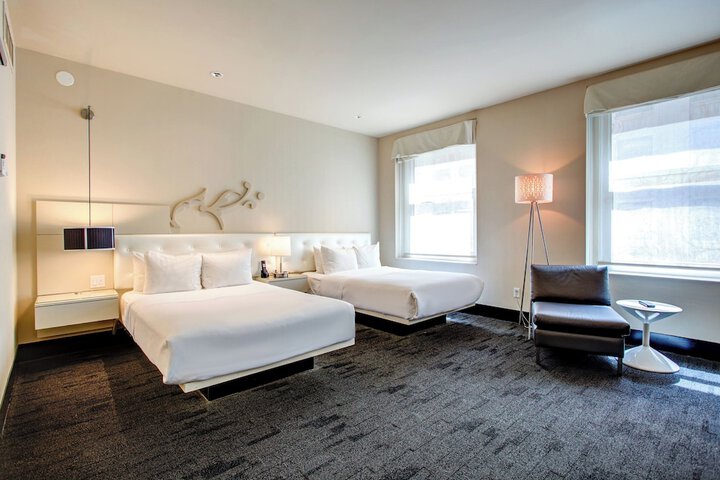 Standard Room, King or Two Doubles (3 of 9)