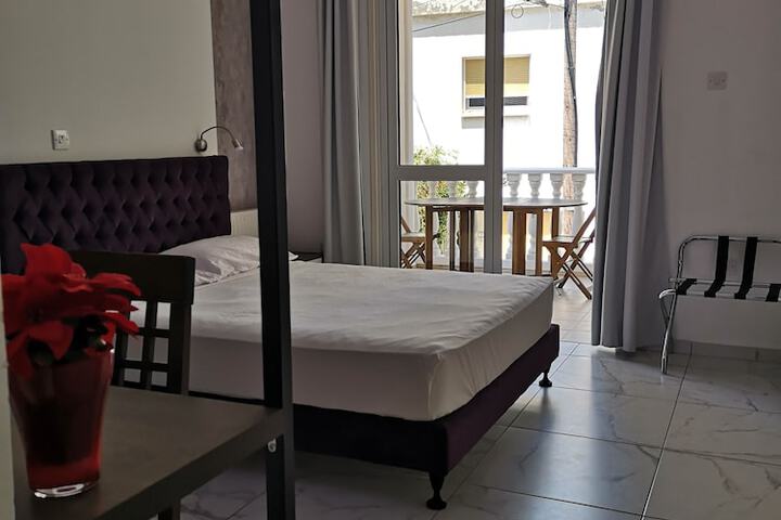 Room 15 of 110