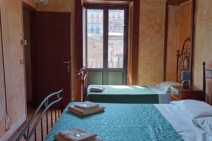Room 16 of 115