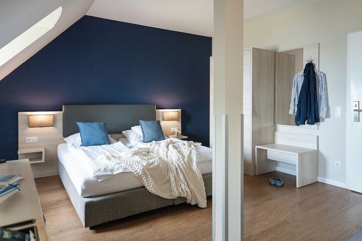 Room 35 of 121