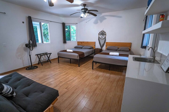 Room 34 of 103