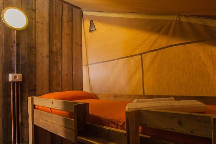 Room 12 of 17