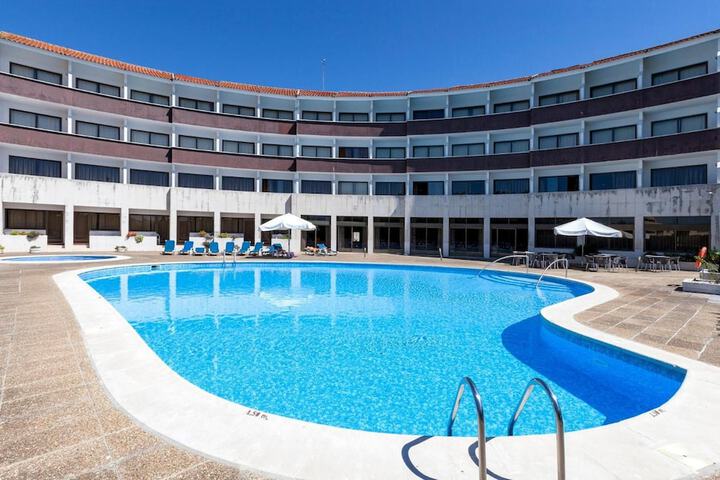Hotel Pool
