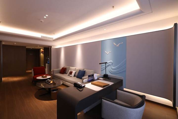 Room 15 of 62