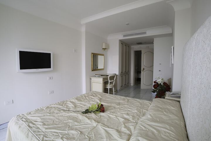 Room 21 of 52