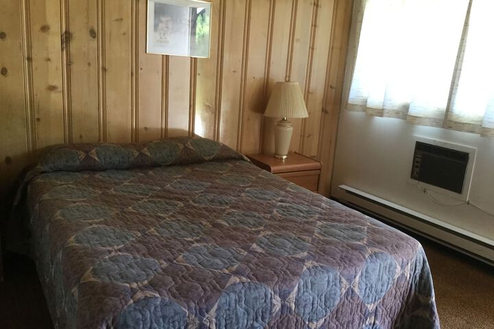 Room 9 of 80