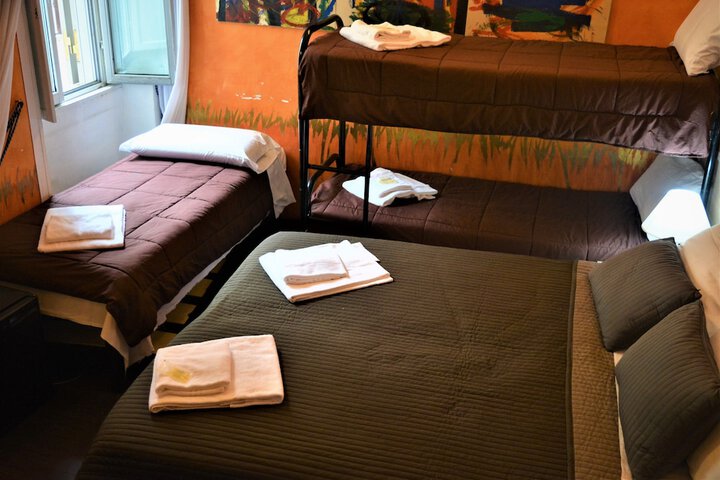 Room 12 of 50