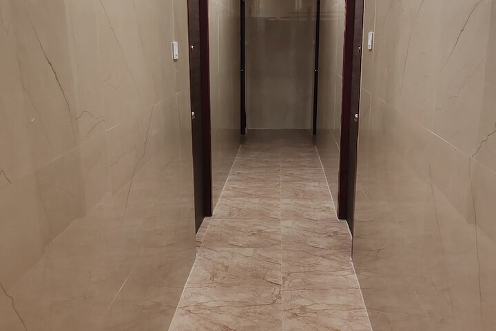 Ballroom/Hall 15 of 15