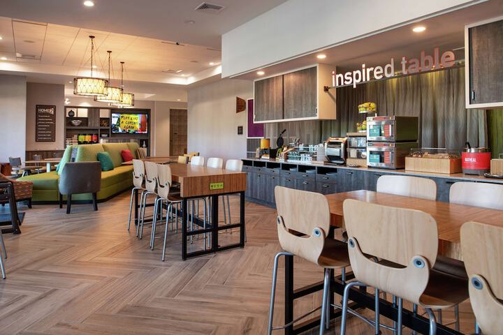Breakfast area