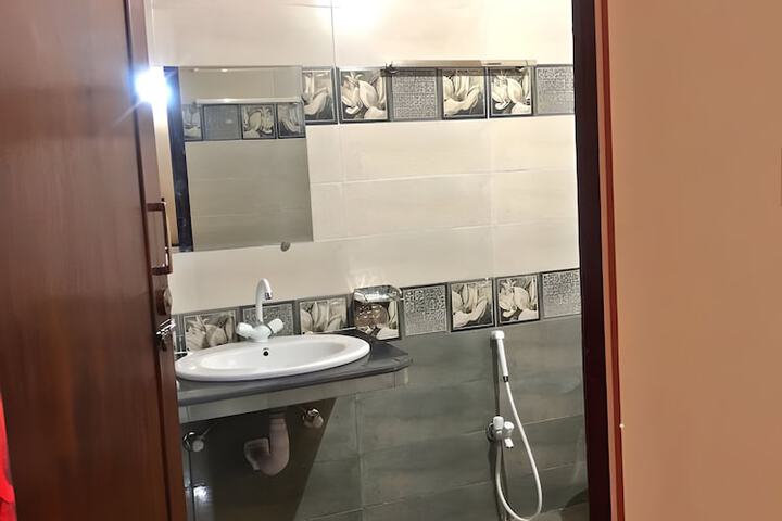 Room 3 of 5
