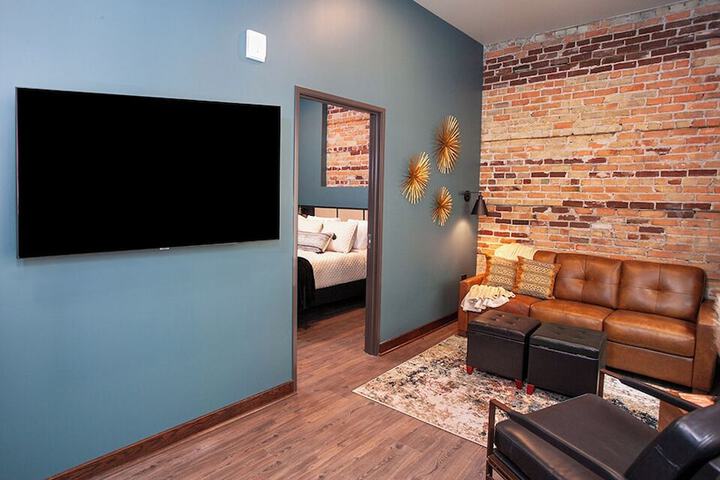 Room 12 of 18