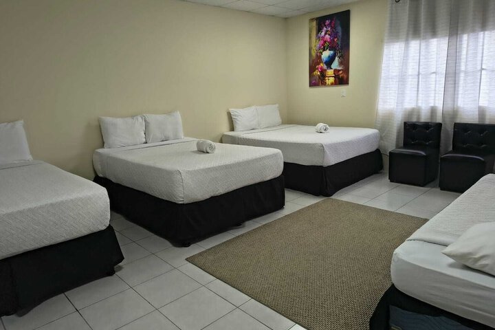 Room 17 of 34