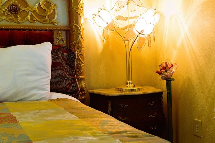 Oriental Premium Sytle King Bed (88 of 139)