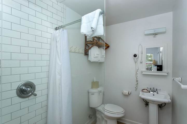 Room 77 of 110