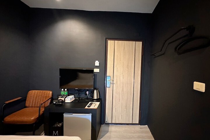 Room 30 of 68