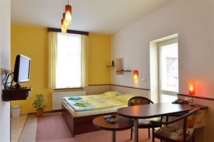 Room 25 of 44