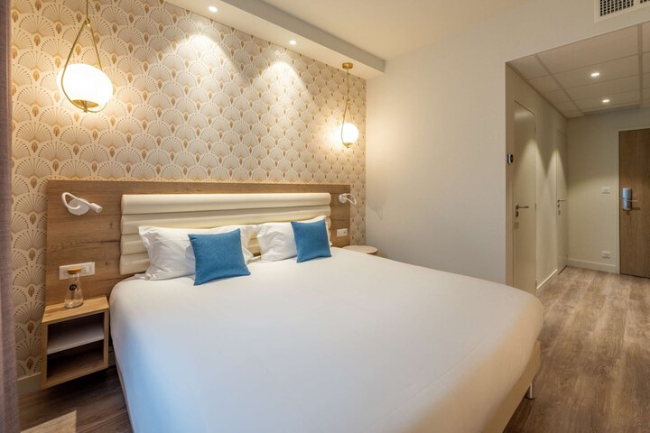 Room 48 of 119